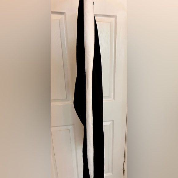 Puma Woman’s Jogger - Picture 3 of 4